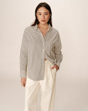 Load image into Gallery viewer, Grace and Mila ‘Parsons’ Stripe Shirt