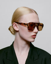 Load image into Gallery viewer, A.Kjaerbede ‘Kaya’ Coquina Sunglasses