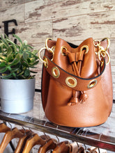 Load image into Gallery viewer, Leather Bucket Bag