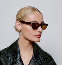 Load image into Gallery viewer, A.Kjaerbede ‘ Bror’ Brown/ Demi Light Sunglasses