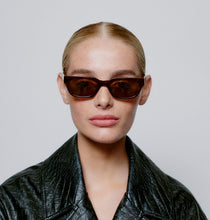 Load image into Gallery viewer, A.Kjaerbede ‘ Bror’ Brown/ Demi Light Sunglasses