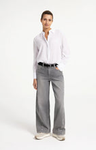 Load image into Gallery viewer, YAYA White Blouse with Collar and Cuff Detail
