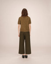 Load image into Gallery viewer, Grace and Mila ‘Sole’ Forest Green Crop Trousers
