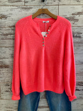 Load image into Gallery viewer, Alpaca Button Jumper
