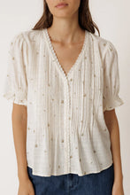 Load image into Gallery viewer, Indi and Cold Floral Blouse
