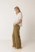 Load image into Gallery viewer, Indi And Cold Linen Trousers
