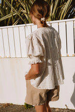 Load image into Gallery viewer, Indi and Cold Floral Blouse
