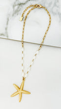 Load image into Gallery viewer, Envy Starfish Necklace with Pearl Beads
