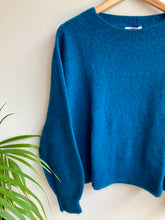 Load image into Gallery viewer, Alpaca Blend Boat Neck Jumper
