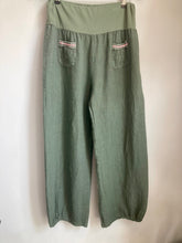 Load image into Gallery viewer, Linen Two Pocket Harem Trousers
