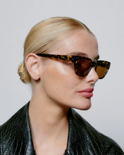 Load image into Gallery viewer, A.Kjaerbede ‘Kaws’ Black/Yellow Sunglasses
