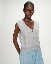 Load image into Gallery viewer, Grace and Mila Grey ‘Nars’ Knitted Vest
