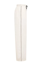 Load image into Gallery viewer, YAYA Woven Cream Trousers
