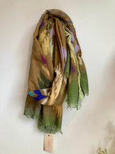 Load image into Gallery viewer, Ombré Aztec Print Wool Scarf
